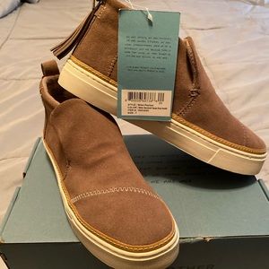 NWT Toms Paxton Taupe Gray shoe